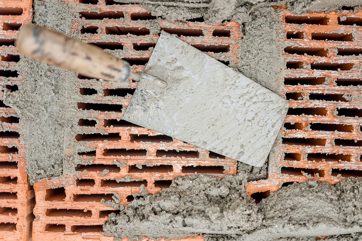 Was ist günstiger Beton oder Ziegel?