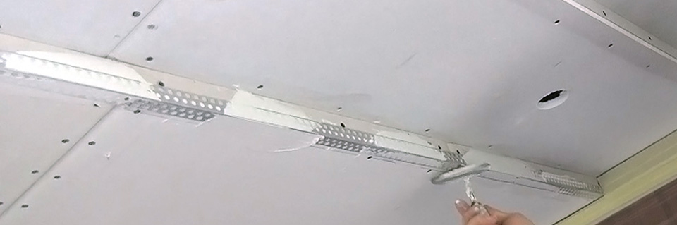 Rigipsdecke spachteln - Anleitung & Tipps @ diybook.ch