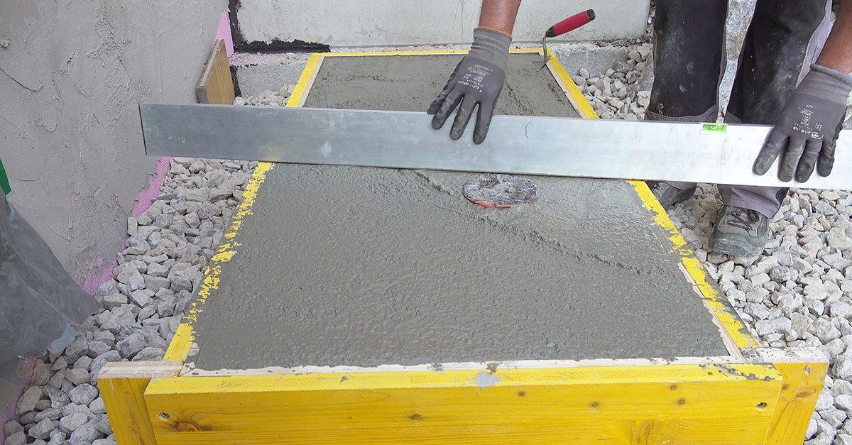 Kleinen Betonsockel betonieren - Anleitung @ diybook.ch