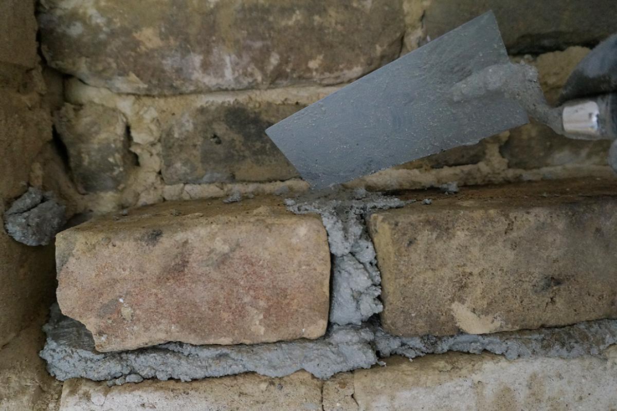 Loch Zumauern In Der Wand Anleitung Tipps Vom Maurer Maurern Diybook Ch