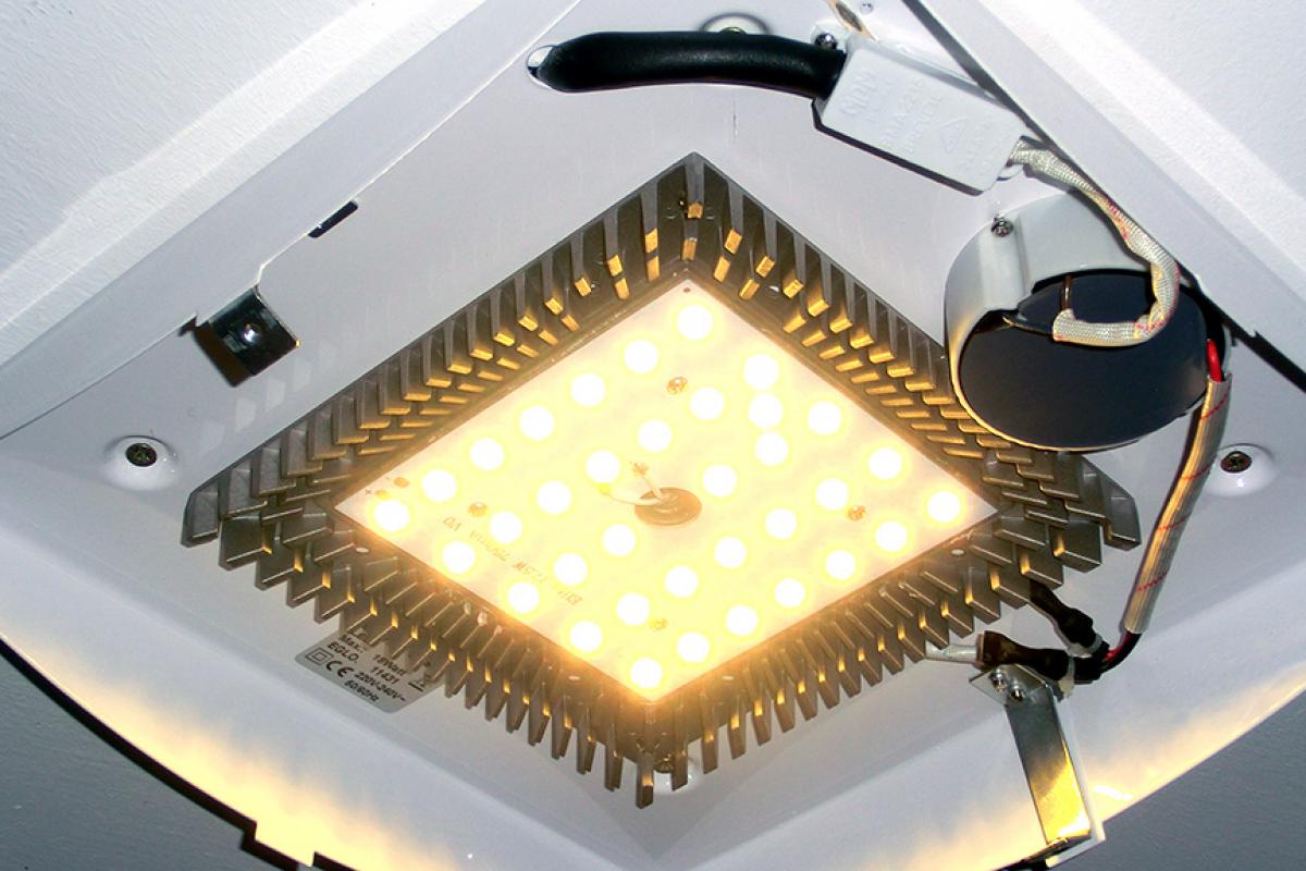 LED - Lampe anschließen - Anleitung & Tipps @