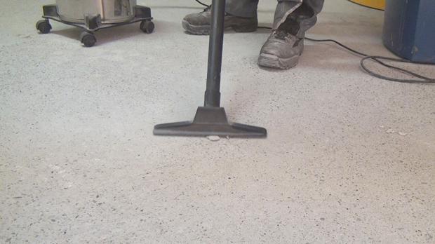 Beton gründlich reinigen