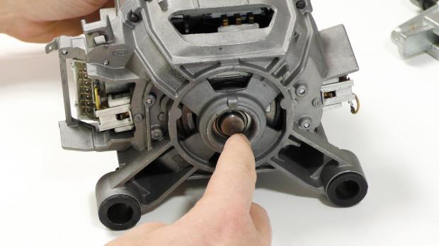 Altes Kugellager am Waschmaschinenmotor