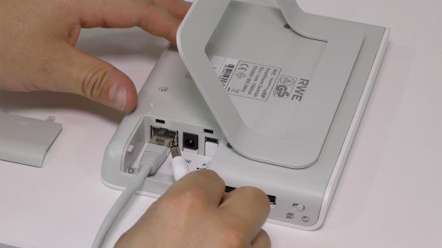 Zentrale an den Strom anschließen