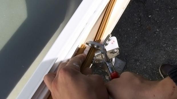 Dichtmaterial ablängen und fertigstellen