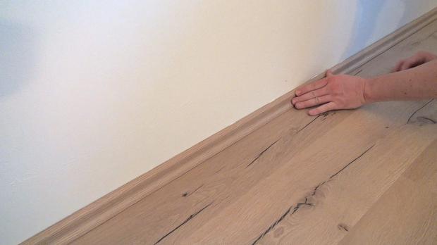 Sockelleiste kleben