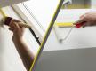 Fensterlaibung, Ecken und Kanten mit Pinsel und kleiner Walze streichen