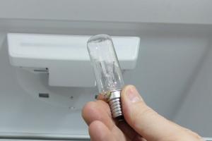 Kühlschrank-Lampe wechseln